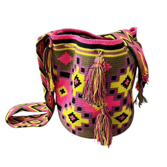Authentic 100% Wayuu Mochila Colombian Bag Size XL Neon Pink Bucket Crossbody - Picture 9 of 9